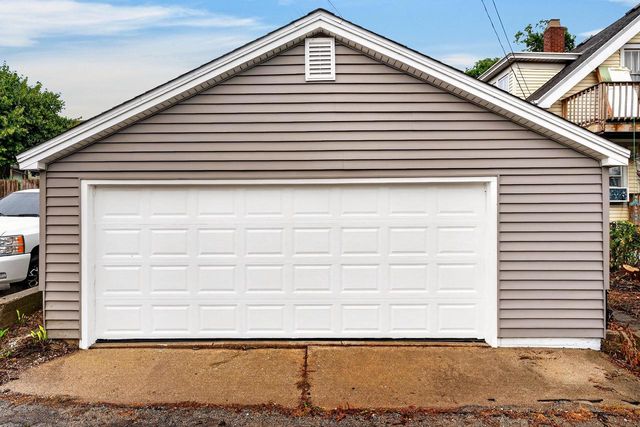 1979 S 10th STREET, Milwaukee, WI 53204