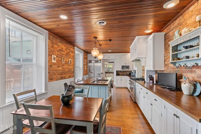 275 Burger Drive, Chuckey, TN 37641