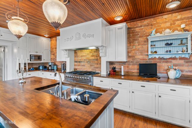 275 Burger Drive, Chuckey, TN 37641