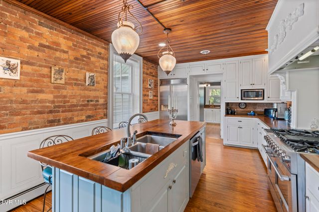 275 Burger Drive, Chuckey, TN 37641
