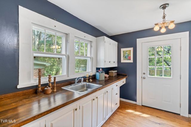275 Burger Drive, Chuckey, TN 37641
