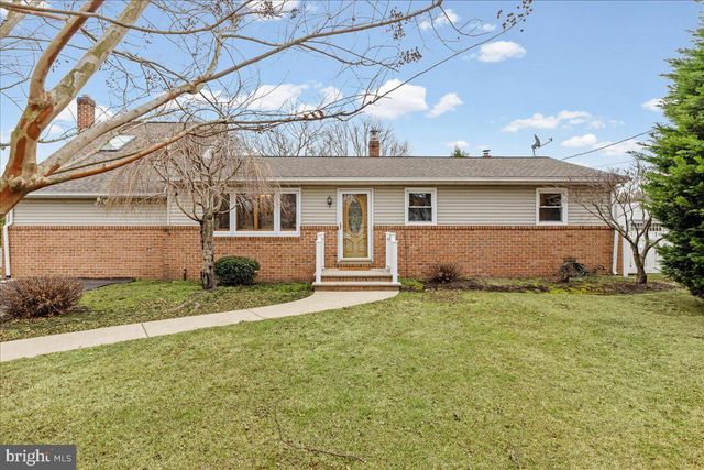 65 FENTON LN, Chesterfield, NJ 08515