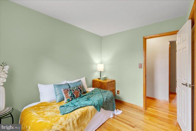 65 FENTON LN, Chesterfield, NJ 08515