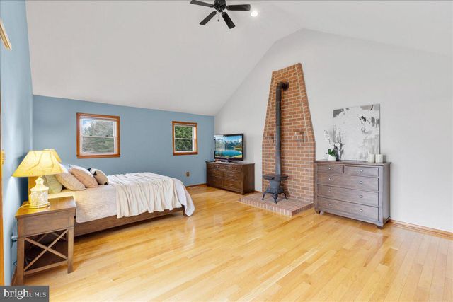 65 FENTON LN, Chesterfield, NJ 08515