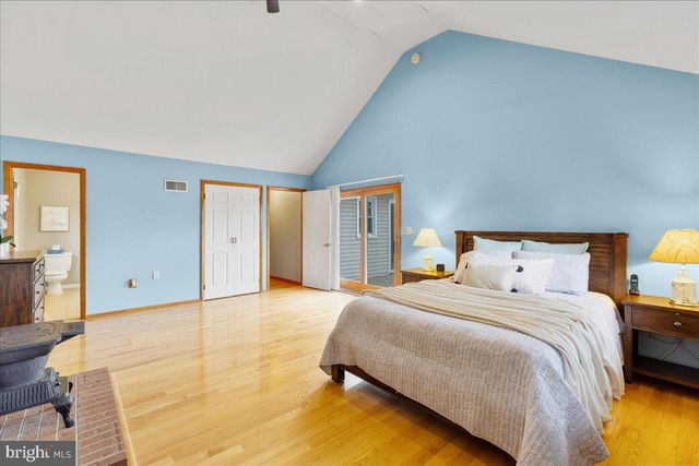 65 FENTON LN, Chesterfield, NJ 08515