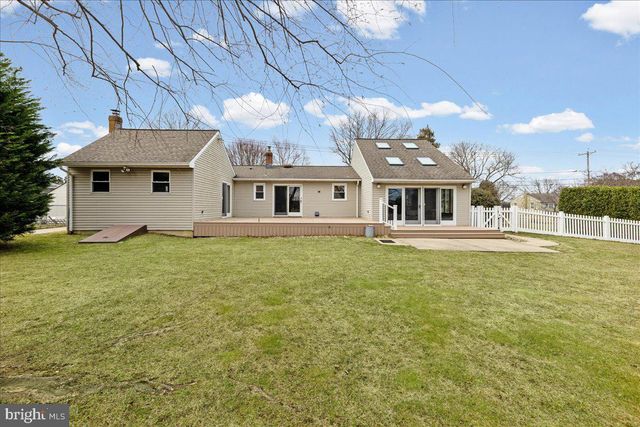 65 FENTON LN, Chesterfield, NJ 08515