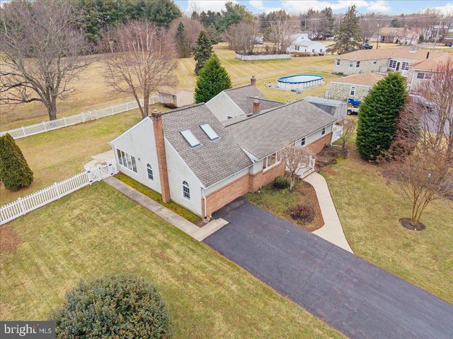 65 FENTON LN, Chesterfield, NJ 08515