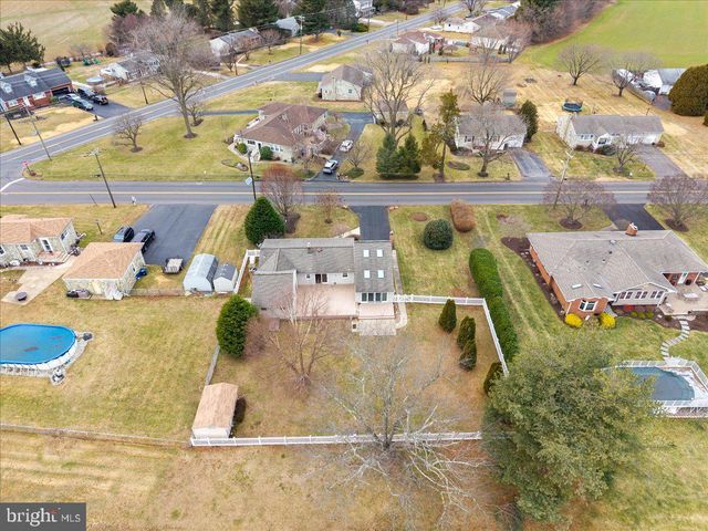 65 FENTON LN, Chesterfield, NJ 08515