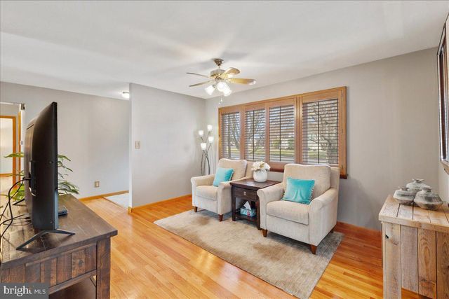 65 FENTON LN, Chesterfield, NJ 08515