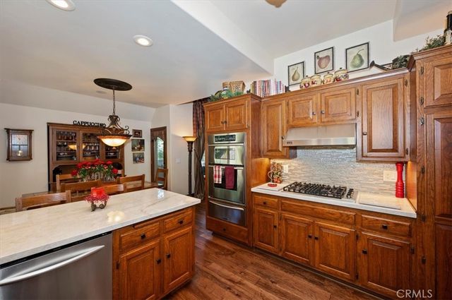 400 Merrimack Drive, Lake Arrowhead, CA 92352