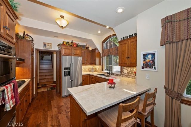 400 Merrimack Drive, Lake Arrowhead, CA 92352