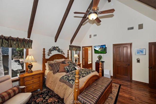 400 Merrimack Drive, Lake Arrowhead, CA 92352