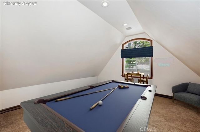 400 Merrimack Drive, Lake Arrowhead, CA 92352