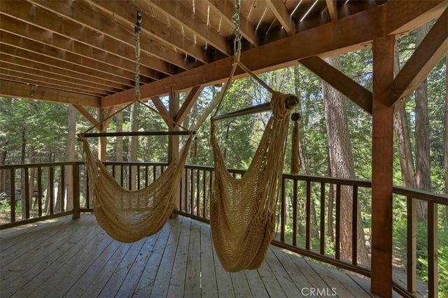 400 Merrimack Drive, Lake Arrowhead, CA 92352