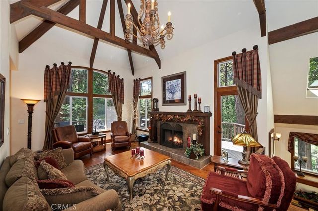 400 Merrimack Drive, Lake Arrowhead, CA 92352