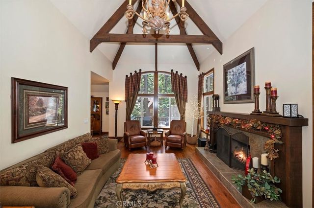 400 Merrimack Drive, Lake Arrowhead, CA 92352