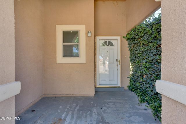 2705 SNOWY ROCK Place, El Paso, TX 79938
