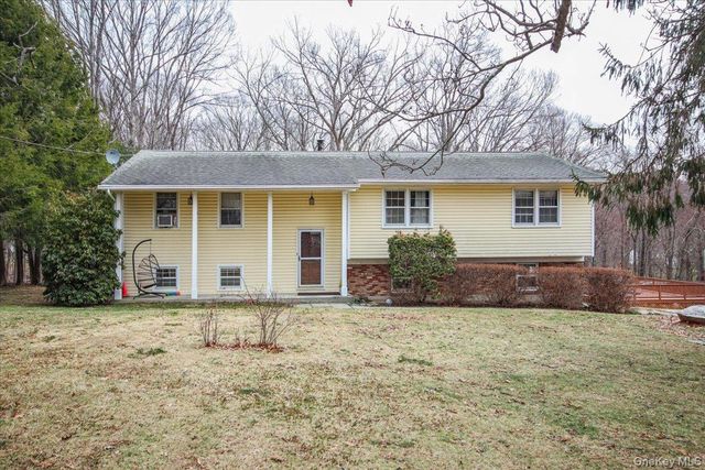 322 Lakeview Street, Mahopac, NY 10541