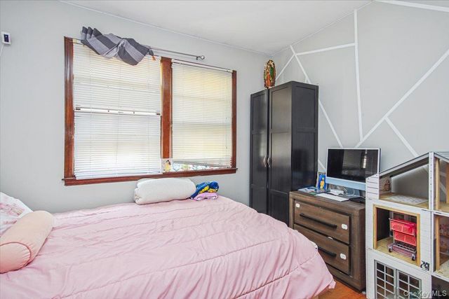 322 Lakeview Street, Mahopac, NY 10541