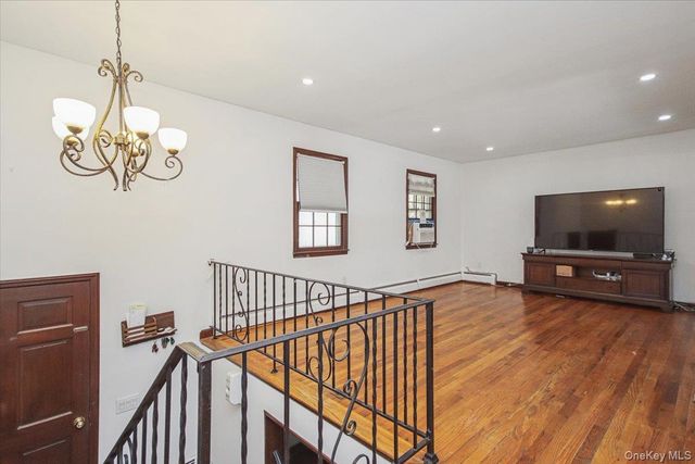 322 Lakeview Street, Mahopac, NY 10541