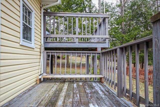 322 Lakeview Street, Mahopac, NY 10541