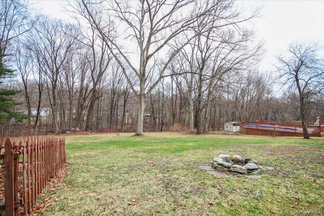 322 Lakeview Street, Mahopac, NY 10541