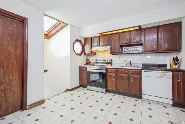 322 Lakeview Street, Mahopac, NY 10541