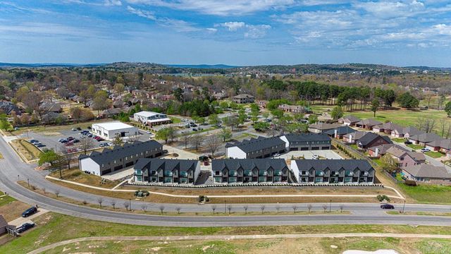 225 Country Club Parkway, Maumelle, AR 72113