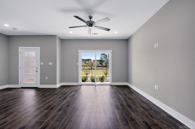 225 Country Club Parkway, Maumelle, AR 72113