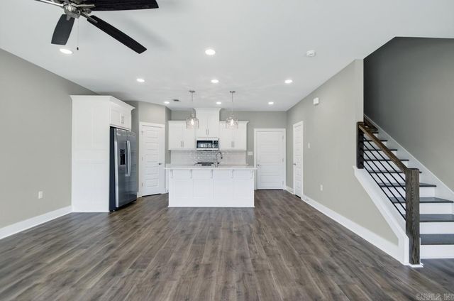 225 Country Club Parkway, Maumelle, AR 72113