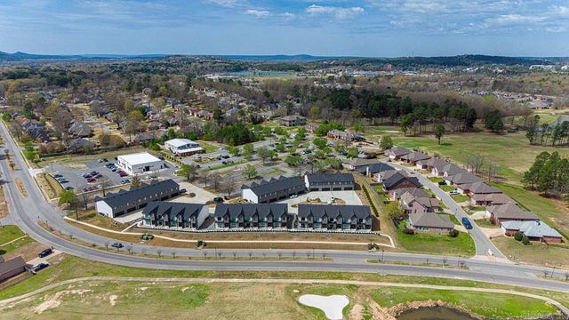225 Country Club Parkway, Maumelle, AR 72113