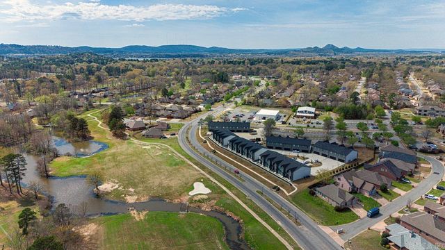 225 Country Club Parkway, Maumelle, AR 72113