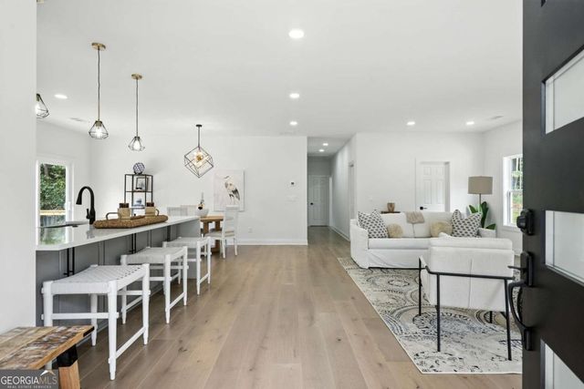 2048 Sugar Pike Road, Woodstock, GA 30188