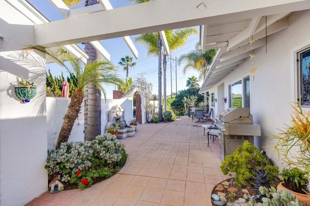 3225 Avenida De Loyola, Oceanside, CA 92056