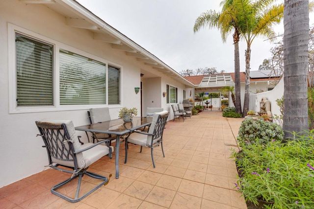 3225 Avenida De Loyola, Oceanside, CA 92056