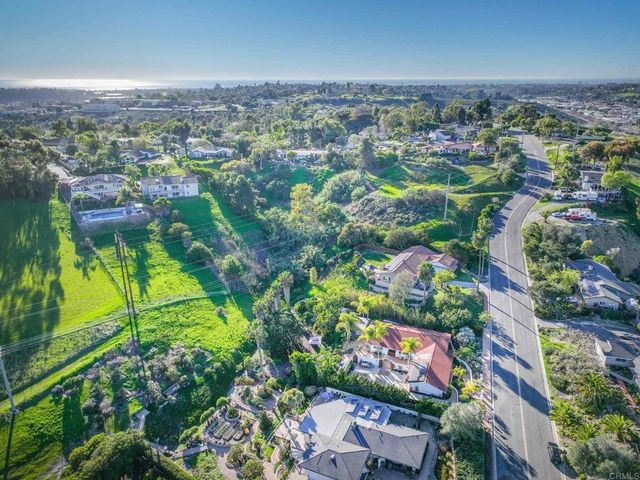 3225 Avenida De Loyola, Oceanside, CA 92056