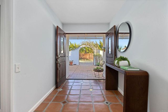 3225 Avenida De Loyola, Oceanside, CA 92056