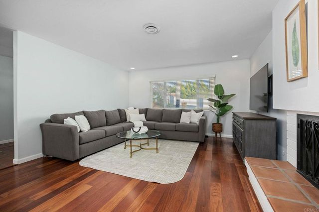 3225 Avenida De Loyola, Oceanside, CA 92056