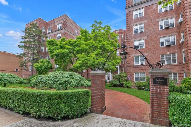 76-35 113 Street 3M, Forest Hills, NY 11375