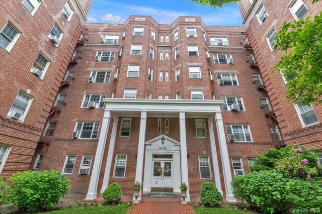 76-35 113 Street 3M, Forest Hills, NY 11375