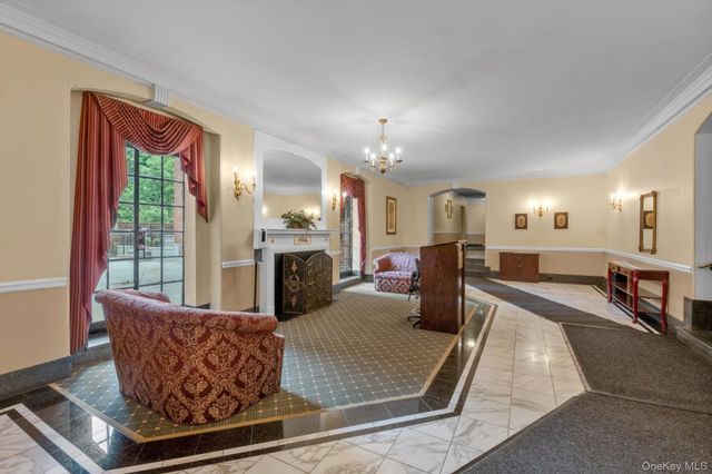 76-35 113 Street 3M, Forest Hills, NY 11375