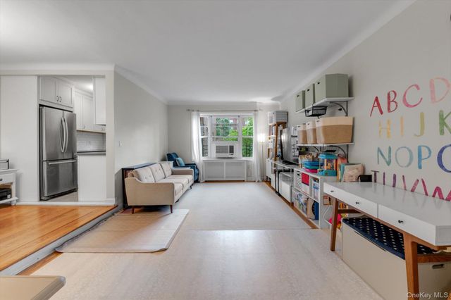 76-35 113 Street 3M, Forest Hills, NY 11375