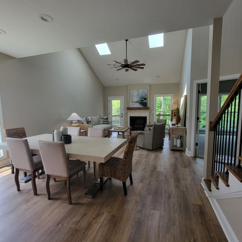 236 Sugartree Lane, Versailles, KY 40383