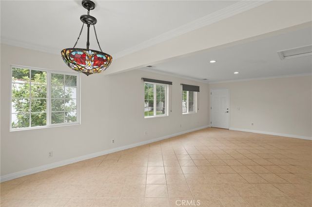 204 W Linfield, Glendora, CA 91740