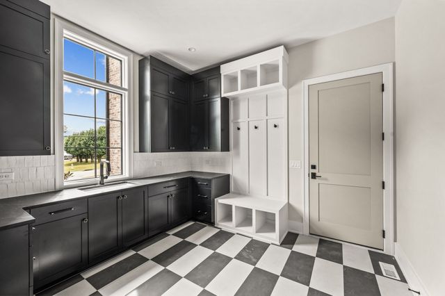 1529 Sam Houston Dr, Brentwood, TN 37027