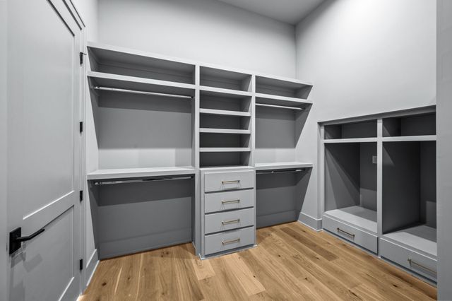 1529 Sam Houston Dr, Brentwood, TN 37027