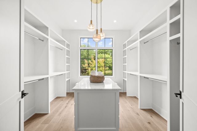 1529 Sam Houston Dr, Brentwood, TN 37027