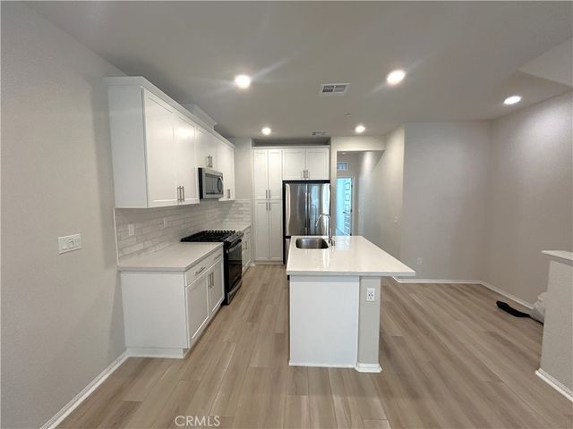 1696 Cayton, West Covina, CA 91790