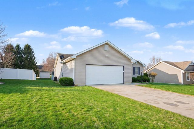 25634 Pack Trail, South Bend, IN 46628