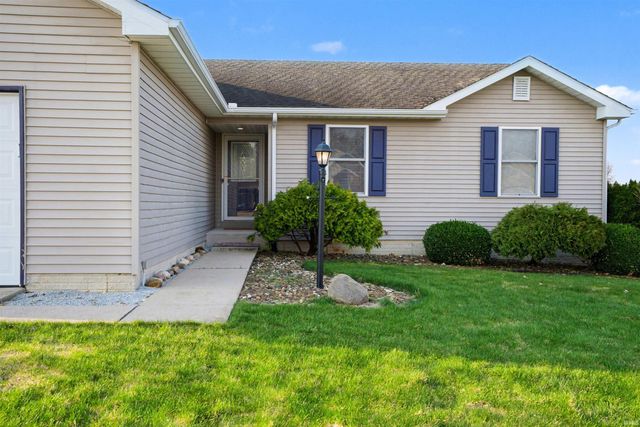 25634 Pack Trail, South Bend, IN 46628